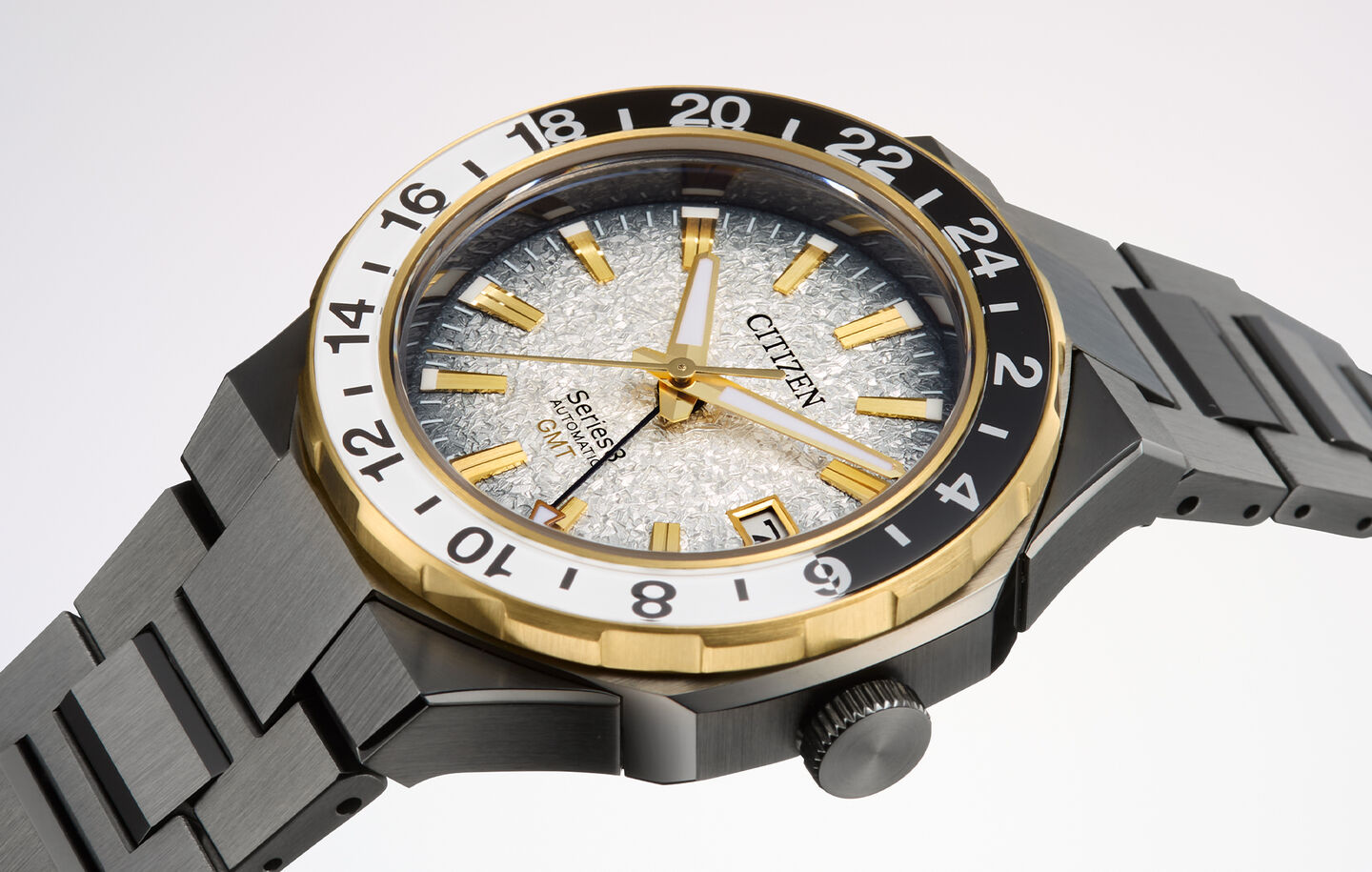 Mettant en vedet la montre Series8 880 The Seasons Winter, mod&egrave;le NB6035-55H