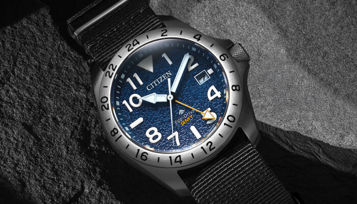 Mettant en vedet la montre Promaster Land GMT , mod&egrave;le BJ7150-09L