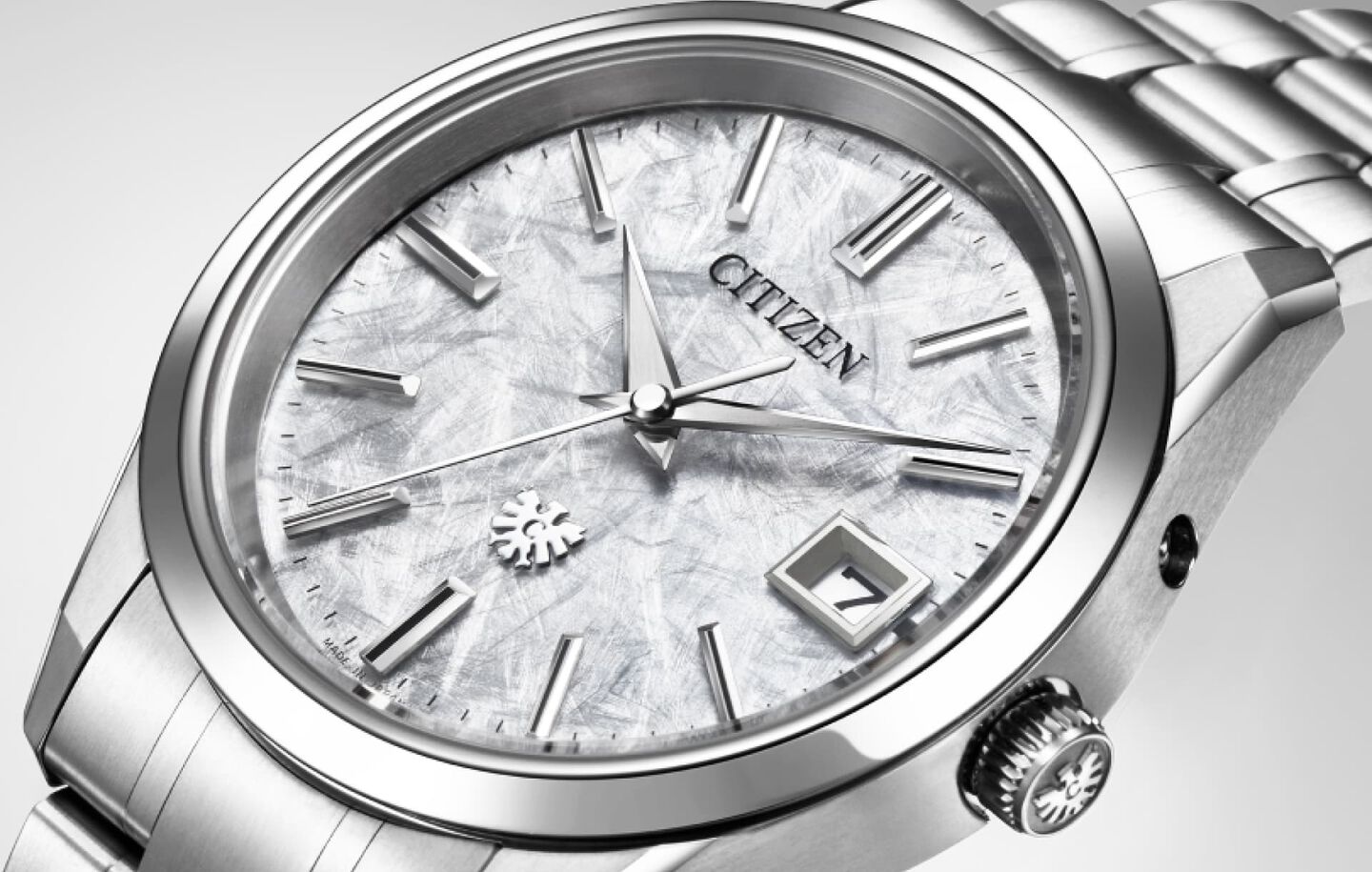 Featuring the THE CITIZEN watch model AQ4100-57B