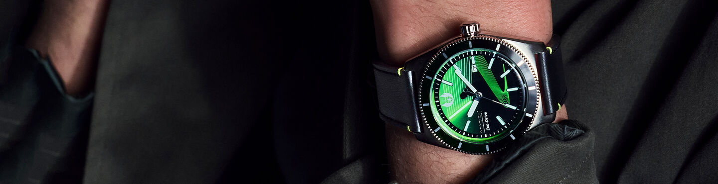 Mettant en vedet la montre Star Wars&trade; Luke Skywalker, Jedi Master  mod&egrave;le AW1910-48W