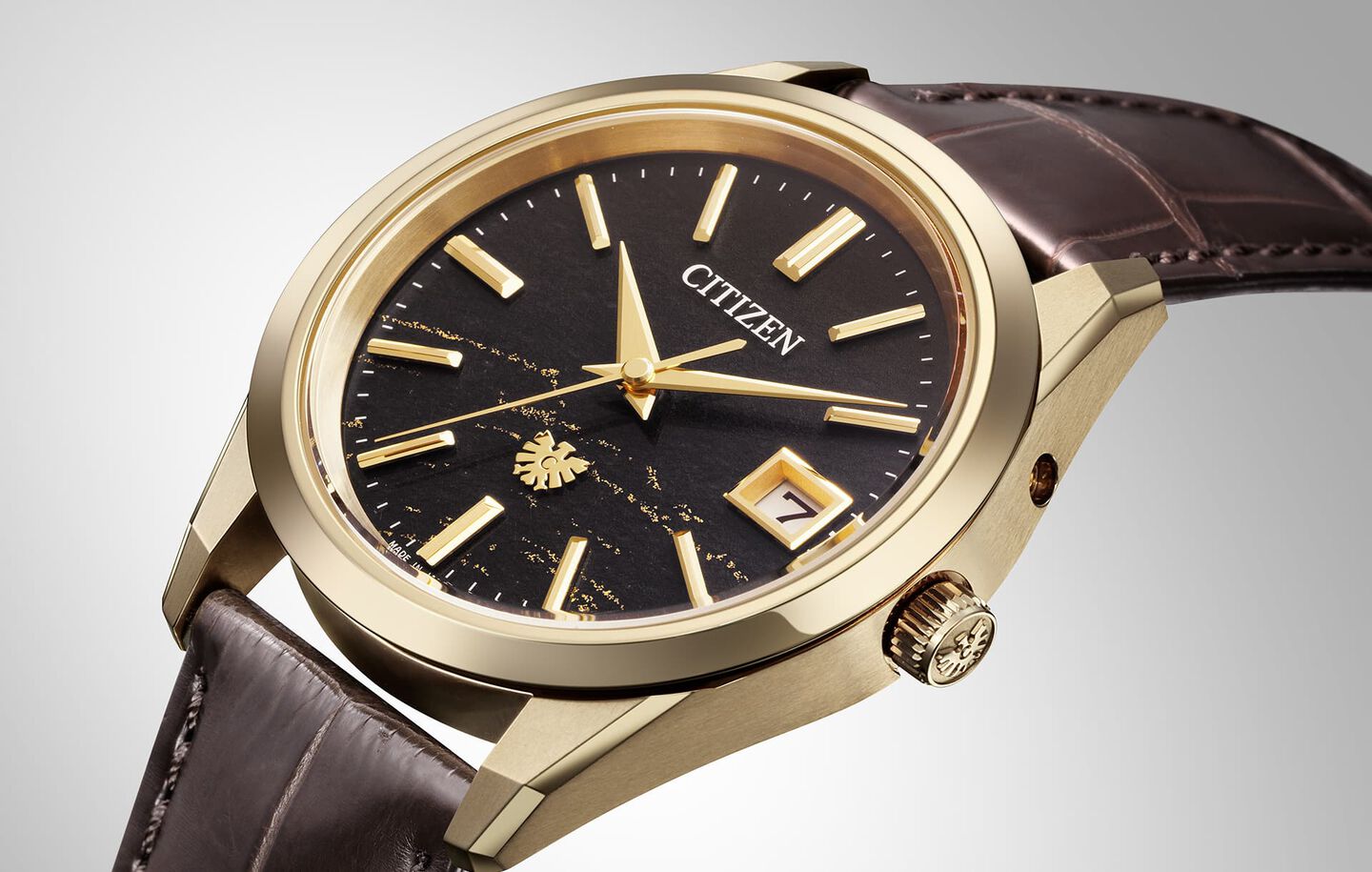 Featuring the THE CITIZEN watch model AQ4100-57M