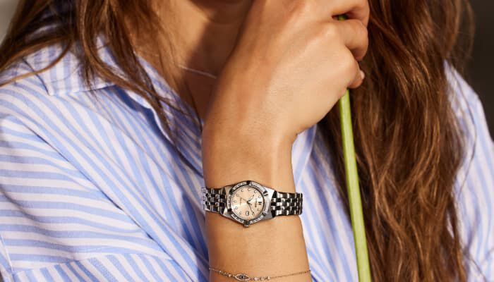 Featuring the Corso watch model EW2710-51X