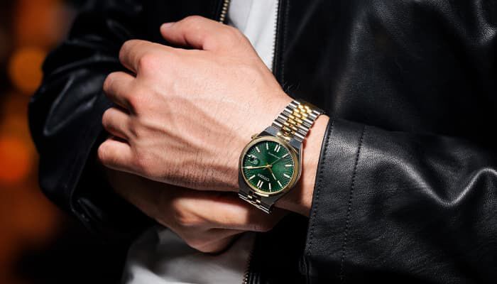 Mettant en vedet la montre TSUYOSA 60 , mod&egrave;le NK0024-54X