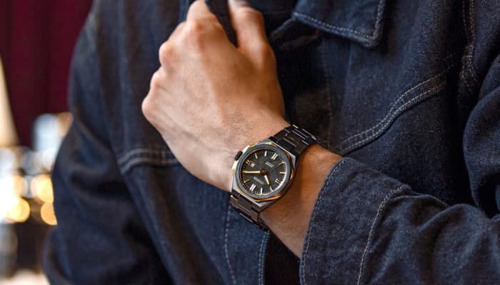 Nouveaut&eacute;s, Mettant en vedet la montre Citizen Series8, mod&egrave;le NB6086-54E